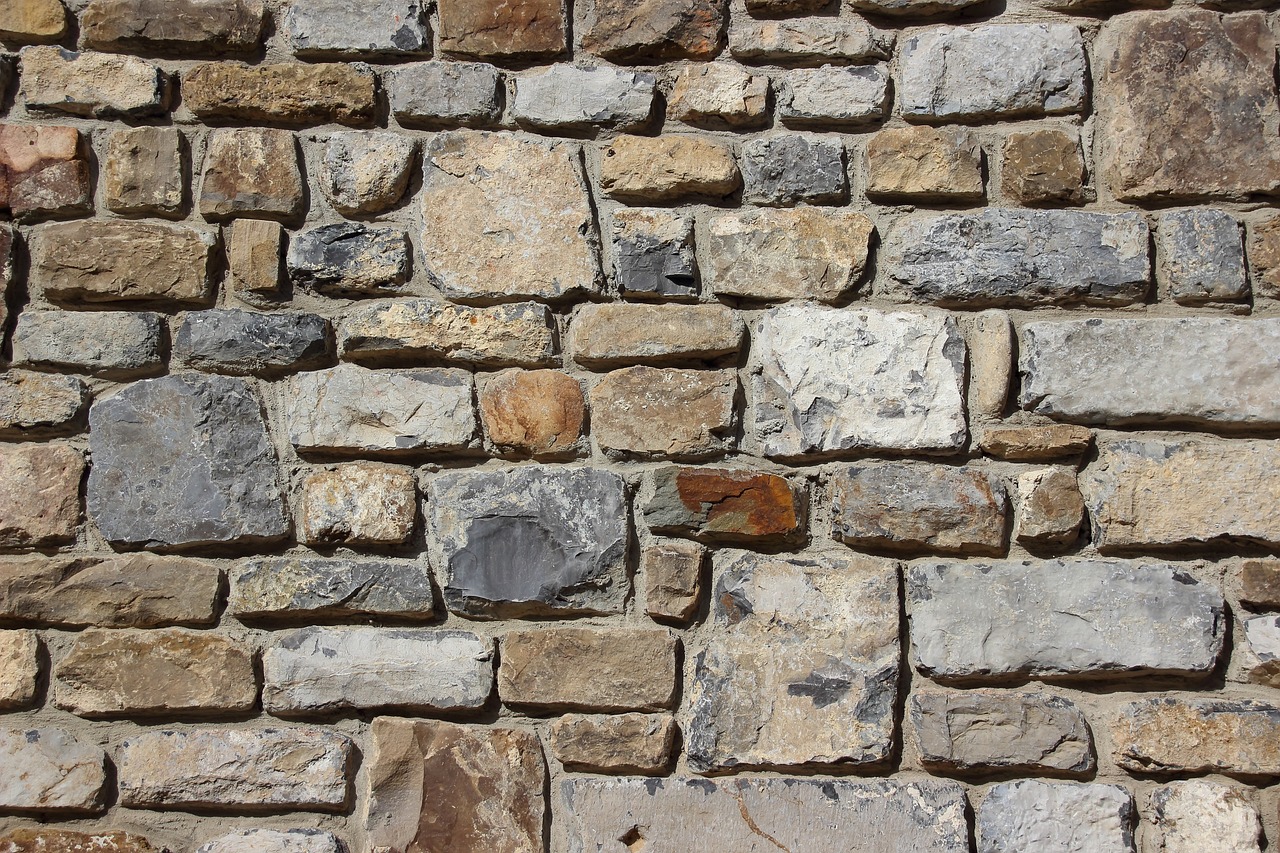 mur en pierre
