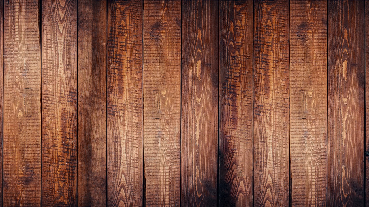 Planches en bois de différentes épaisseurs