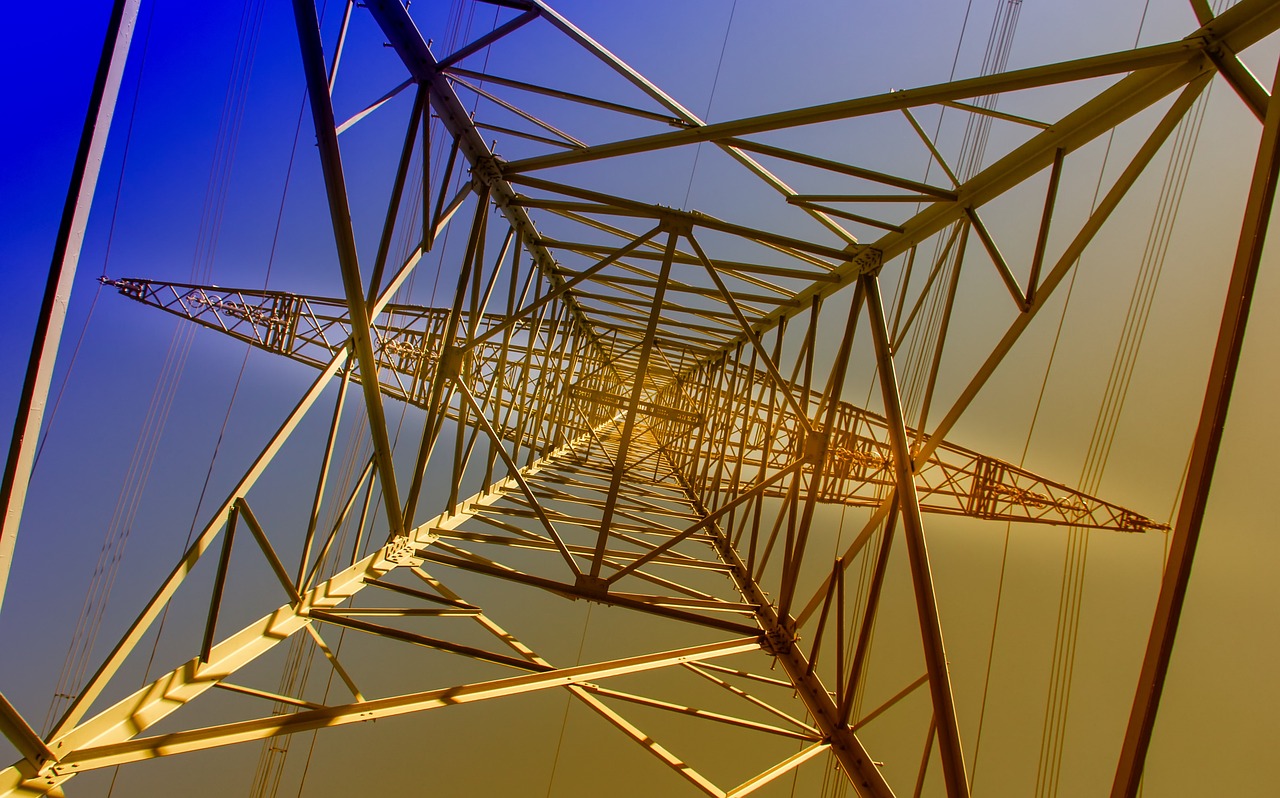 Comment fonctionne un réseau électrique et quel est son rôle dans la distribution de l’électricité ?